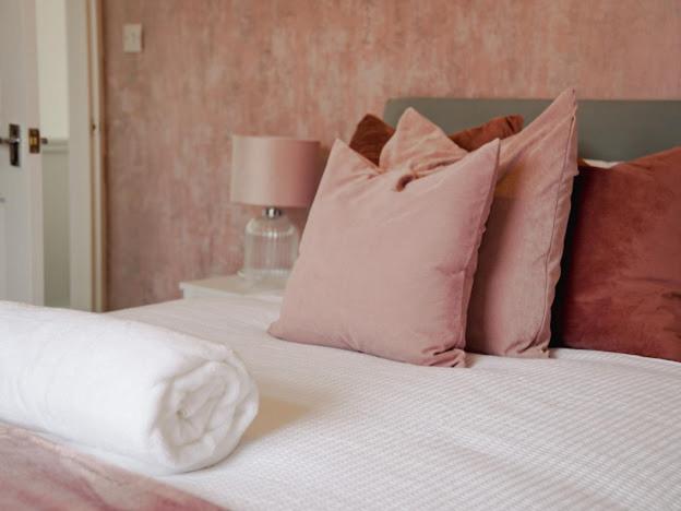 Home In Speke- 8 Mins Walk To Airport Екстер'єр фото